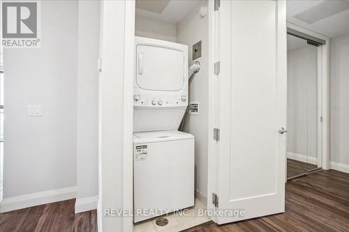 522 - 118 King Street E, Hamilton, ON - Indoor Photo Showing Laundry Room