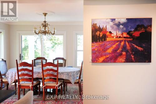 212 Cameron Crescent, Georgina, ON - Indoor Photo Showing Dining Room