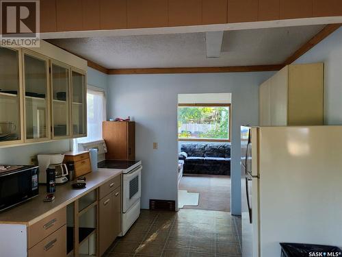 120 2Nd Avenue W, Bengough, SK - Indoor Photo Showing Kitchen