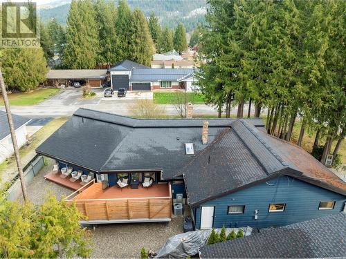 802 Yew Avenue, Sicamous, BC - Outdoor With Deck Patio Veranda