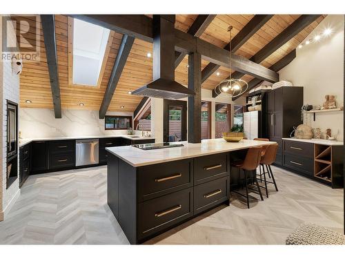 802 Yew Avenue, Sicamous, BC - Indoor Photo Showing Kitchen