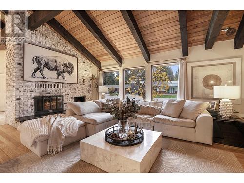 802 Yew Avenue, Sicamous, BC - Indoor Photo Showing Living Room With Fireplace