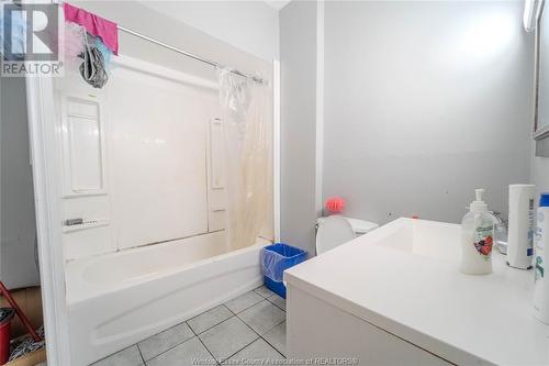 541 Bridge, Windsor, ON - Indoor Photo Showing Bathroom