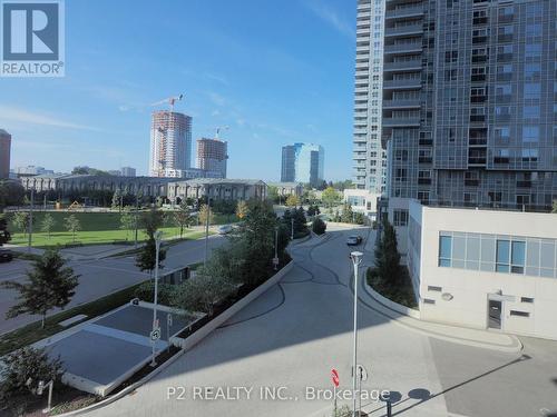 306 - 225 Village Green Square, Toronto, ON - Outdoor