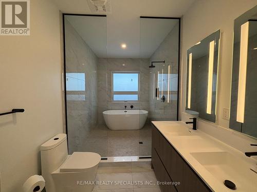 50 - 40 Lou Parsons Way, Mississauga, ON - Indoor Photo Showing Bathroom