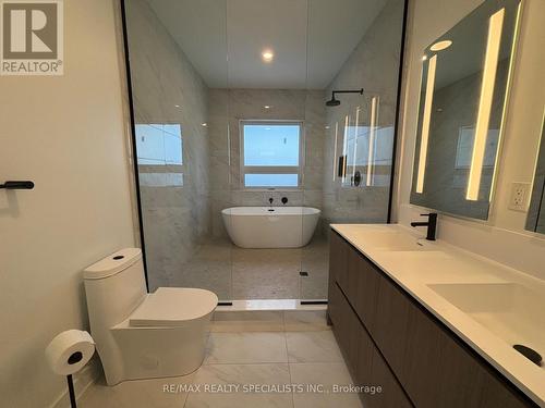 50 - 40 Lou Parsons Way, Mississauga, ON - Indoor Photo Showing Bathroom