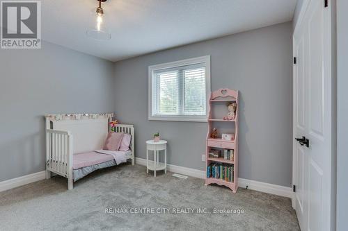 75 Caverhill Crescent, Middlesex Centre (Komoka), ON - Indoor Photo Showing Bedroom