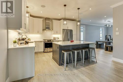 75 Caverhill Crescent, Middlesex Centre (Komoka), ON - Indoor Photo Showing Kitchen With Stainless Steel Kitchen With Upgraded Kitchen