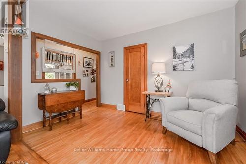 55 John Street, Centre Wellington (Elora/Salem), ON - Indoor Photo Showing Living Room