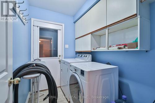 180 Willow Lane, Newmarket, ON - Indoor Photo Showing Laundry Room