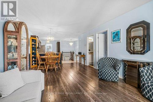 149 Britannia Crescent, Loyalist (Bath), ON - Indoor Photo Showing Living Room