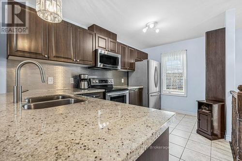 149 Britannia Crescent, Loyalist (Bath), ON - Indoor Photo Showing Kitchen With Double Sink With Upgraded Kitchen