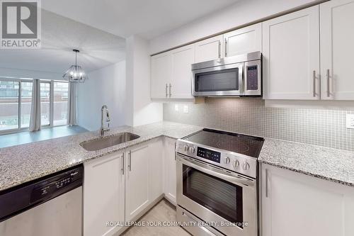 608 - 125 Western Battery Road, Toronto, ON - Indoor Photo Showing Kitchen With Upgraded Kitchen