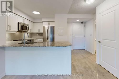 608 - 125 Western Battery Road, Toronto, ON - Indoor Photo Showing Kitchen With Upgraded Kitchen