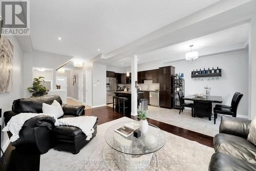 5 - 6 Chestnut Drive, Grimsby, ON - Indoor Photo Showing Living Room