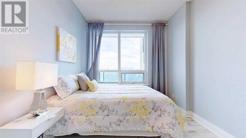 730 - 7165 Yonge Street, Markham, ON - Indoor Photo Showing Bedroom