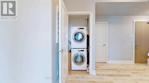 730 - 7165 Yonge Street, Markham, ON - Indoor Photo Showing Laundry Room