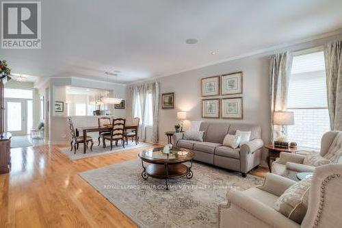 150 Legendary Trail, Whitchurch-Stouffville, ON - Indoor Photo Showing Living Room