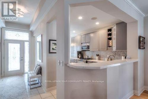 150 Legendary Trail, Whitchurch-Stouffville, ON - Indoor Photo Showing Kitchen