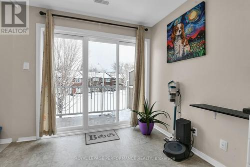 1105 Gablefield Pvt Crescent E, Ottawa, ON - Indoor Photo Showing Other Room