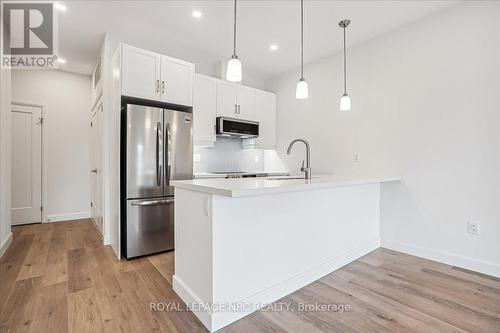 2 - 29 Cyclone Way, Fort Erie (337 - Crystal Beach), ON - Indoor Photo Showing Kitchen With Stainless Steel Kitchen With Upgraded Kitchen