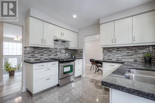 72 Houston Crescent, Toronto, ON - Indoor Photo Showing Kitchen With Double Sink With Upgraded Kitchen