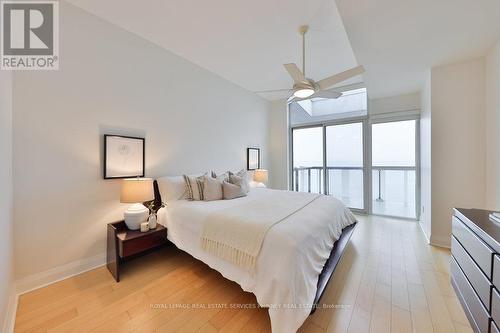 2201 - 1 Hurontario Street, Mississauga, ON - Indoor Photo Showing Bedroom