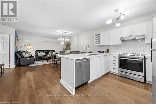 210 - 2055 Appleby Line, Burlington, ON - Indoor Photo Showing Kitchen