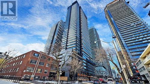 707 - 117 Broadway Avenue, Toronto, ON - Outdoor With Facade