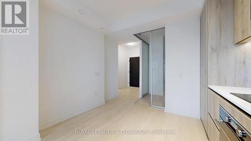 707 - 117 Broadway Avenue, Toronto, ON - Indoor