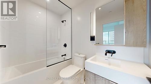 707 - 117 Broadway Avenue, Toronto, ON - Indoor Photo Showing Bathroom