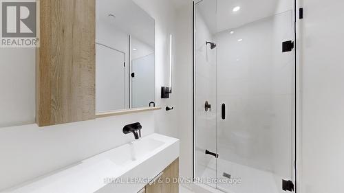 707 - 117 Broadway Avenue, Toronto, ON - Indoor Photo Showing Bathroom