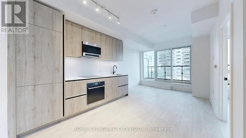 707 - 117 Broadway Avenue, Toronto, ON - Indoor