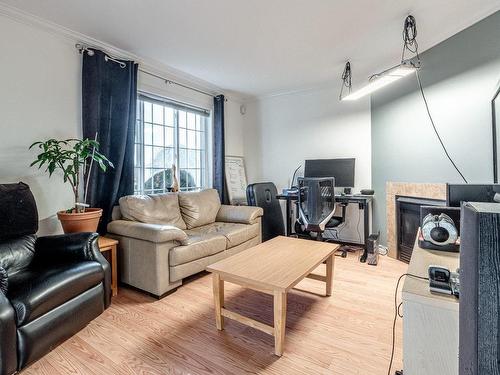 Salon - 1208-C-677 12E Avenue N., Sherbrooke (Fleurimont), QC - Indoor Photo Showing Living Room