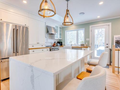 Kitchen - 142 Rue Crestwood, Rosemère, QC - Indoor Photo Showing Kitchen With Upgraded Kitchen