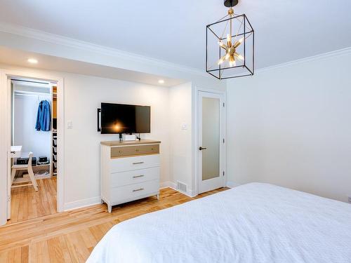 Master bedroom - 142 Rue Crestwood, Rosemère, QC - Indoor Photo Showing Bedroom