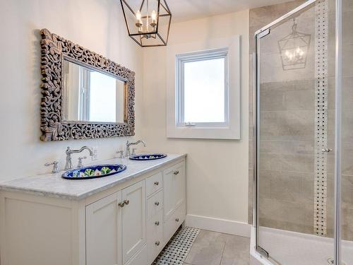 Bathroom - 142 Rue Crestwood, Rosemère, QC - Indoor Photo Showing Bathroom