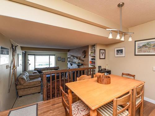 2-709 Castle Crag Cres, Courtenay, BC - Indoor Photo Showing Dining Room