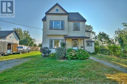 1 - 245 Stanton Street, Fort Erie (332 - Central), ON - Outdoor