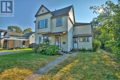 1 - 245 Stanton Street, Fort Erie (332 - Central), ON - Outdoor With Facade