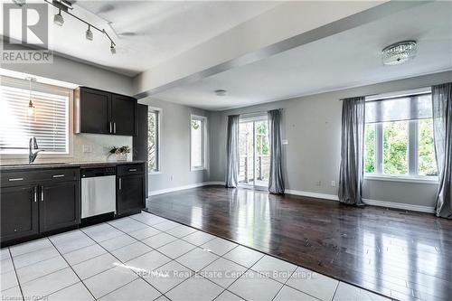 39 Moffatt Lane, Guelph (Clairfields), ON - Indoor Photo Showing Kitchen