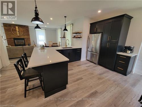 53 Wilson Street, Huron East (Seaforth), ON - Indoor Photo Showing Kitchen With Upgraded Kitchen