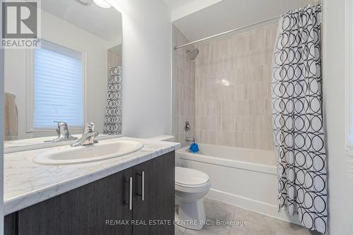 787 Kootenay Path, Oshawa, ON - Indoor Photo Showing Bathroom