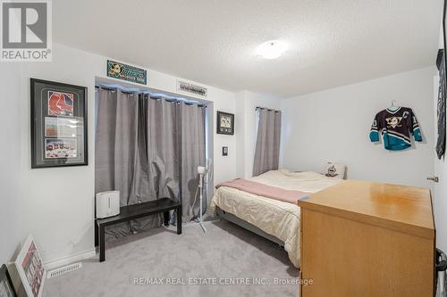 787 Kootenay Path, Oshawa, ON - Indoor Photo Showing Bedroom