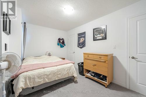 787 Kootenay Path, Oshawa, ON - Indoor Photo Showing Bedroom