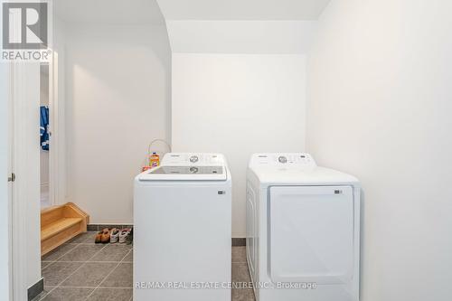 787 Kootenay Path, Oshawa, ON - Indoor Photo Showing Laundry Room