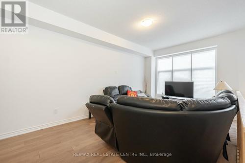 787 Kootenay Path, Oshawa, ON - Indoor