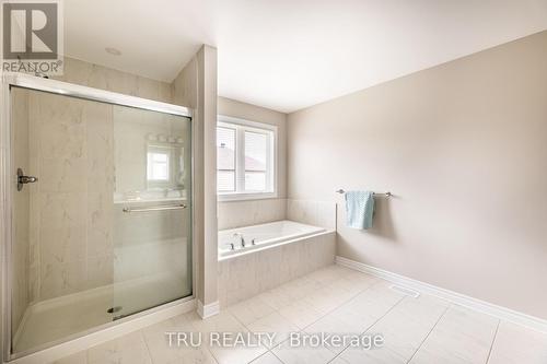 121 Discovery Crescent, Ottawa, ON - Indoor Photo Showing Bathroom