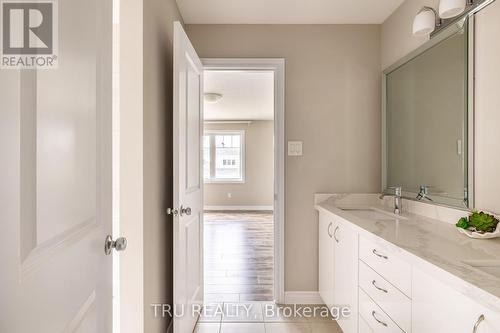 121 Discovery Crescent, Ottawa, ON - Indoor Photo Showing Bathroom