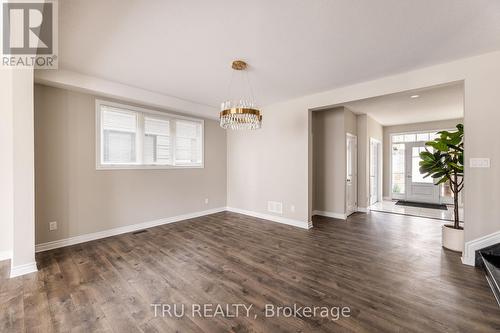 121 Discovery Crescent, Ottawa, ON - Indoor Photo Showing Other Room